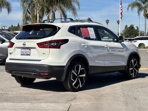 2022 Nissan Rogue Sport SL