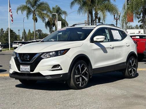 2022 Nissan Rogue Sport SL
