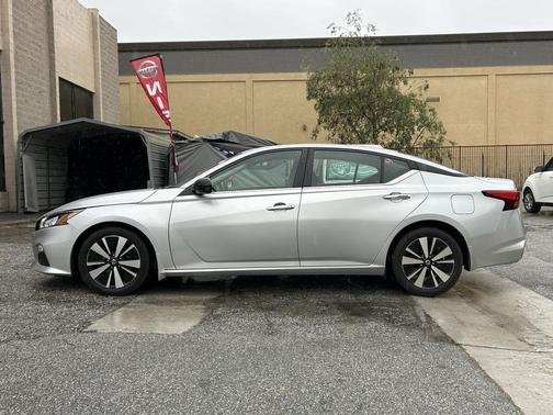 2022 Nissan Altima 2.5 SV