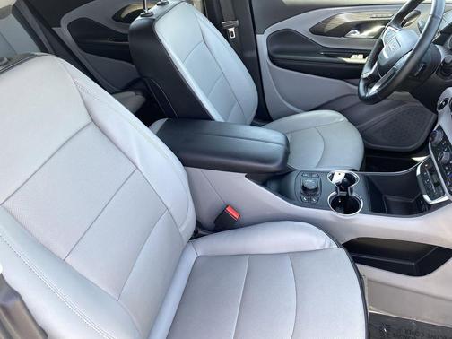 Summit White 2024 GMC Terrain SLT