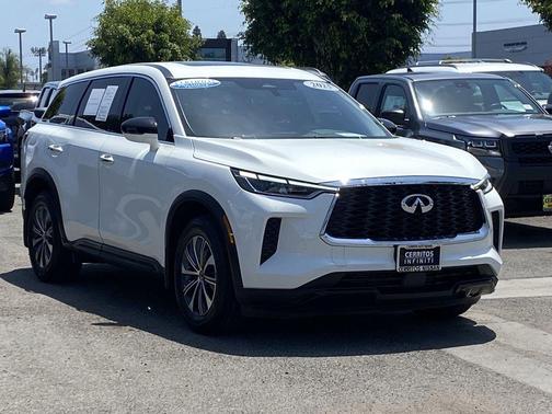 Glacier White 2025 INFINITI QX60 Pure