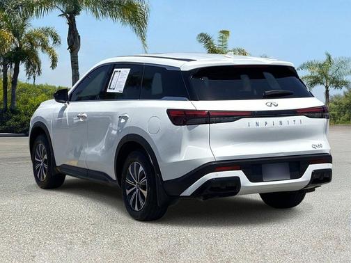 Glacier White 2025 INFINITI QX60 Pure