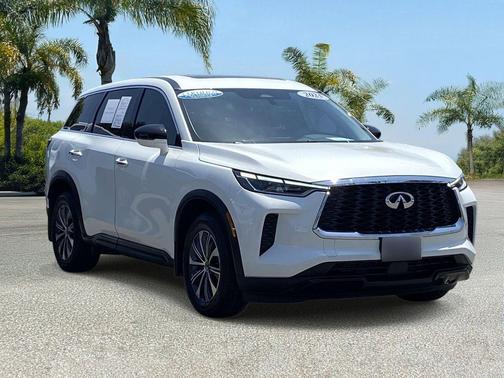 Glacier White 2025 INFINITI QX60 Pure