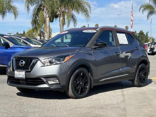 2020 Nissan Kicks SR