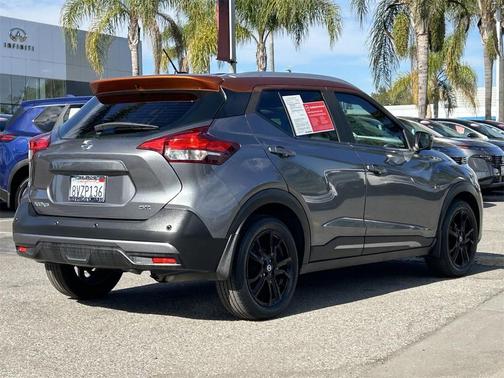 2020 Nissan Kicks SR