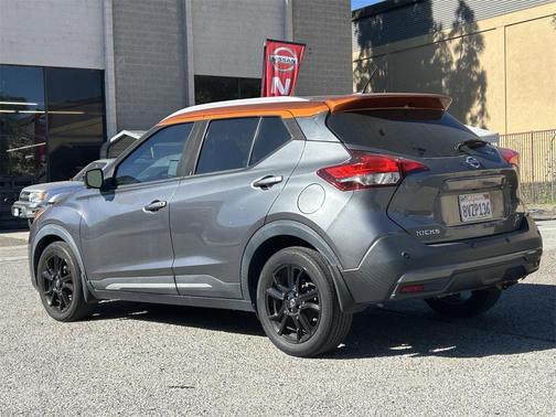 2020 Nissan Kicks SR