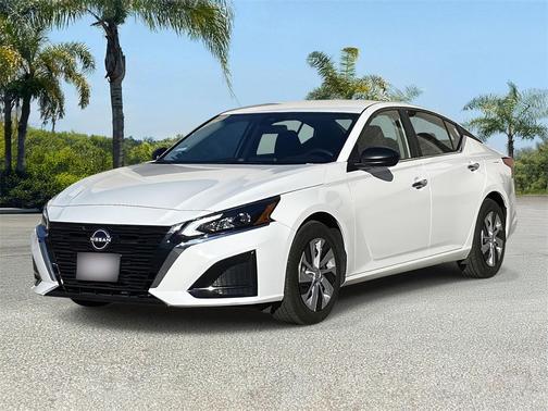 2025 Nissan Altima S FWD