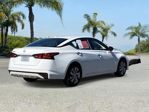 2025 Nissan Altima S FWD