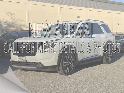 2025 Nissan Pathfinder Platinum FWD