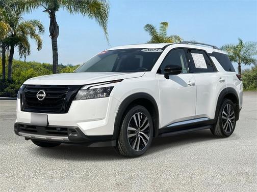 2025 Nissan Pathfinder Platinum FWD