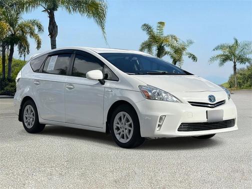 2013 Toyota Prius v Two