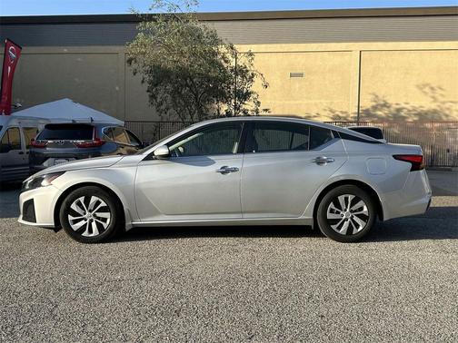 2023 Nissan Altima S FWD
