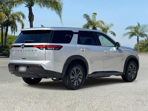 2022 Nissan Pathfinder S