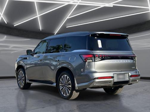 Dynamic Metal 2026 INFINITI QX80 Luxe