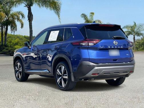 2022 Nissan Rogue SL