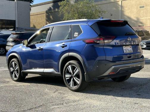 2022 Nissan Rogue SL