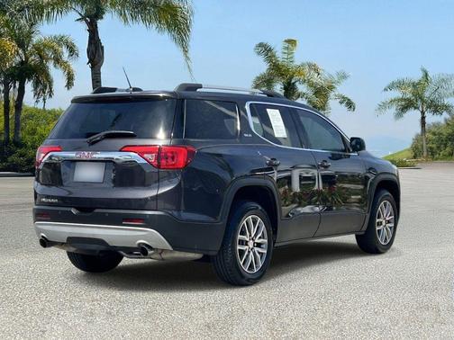 2017 GMC Acadia SLE-2