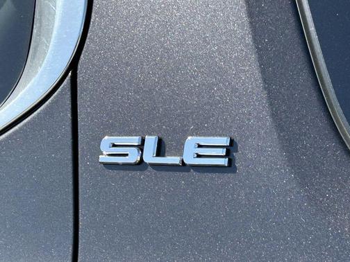 Iridium Metallic 2017 GMC Acadia SLE-2