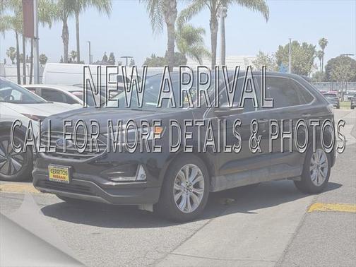 2022 Ford Edge Titanium