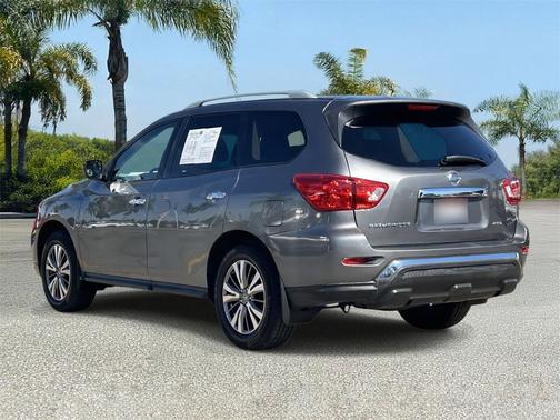 2018 Nissan Pathfinder S