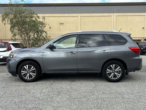2018 Nissan Pathfinder S