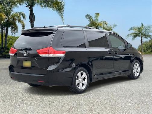2013 Toyota Sienna LE