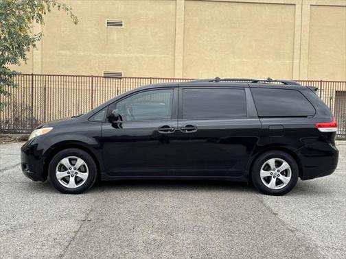 2013 Toyota Sienna LE