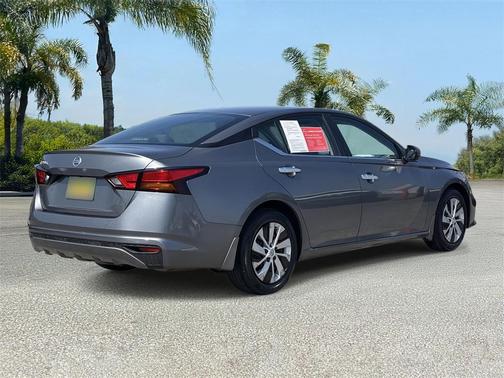 2022 Nissan Altima S FWD