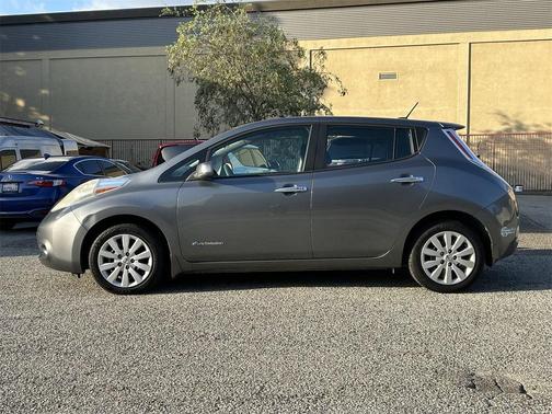 2016 Nissan Leaf S