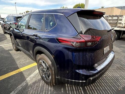 Deep Ocean Blue Pearl 2026 Nissan Rogue SV