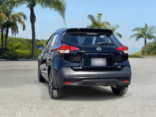 2018 Nissan Kicks SR