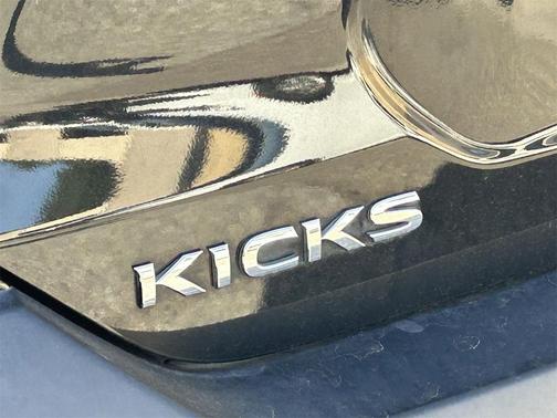 2018 Nissan Kicks SR