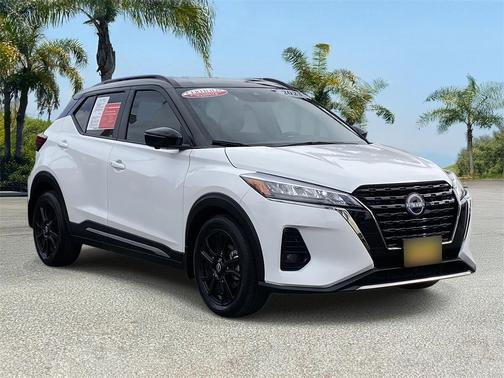 2023 Nissan Kicks SR