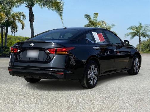 2025 Nissan Altima S FWD