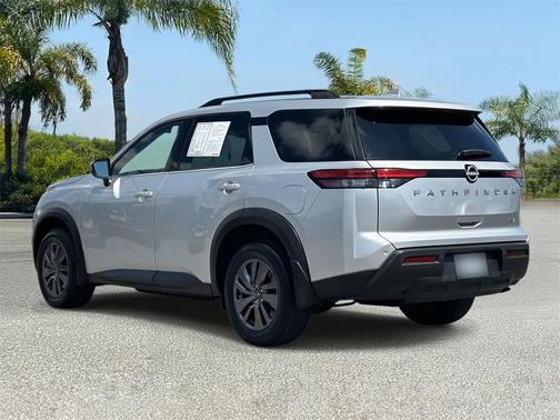 2024 Nissan Pathfinder SV FWD