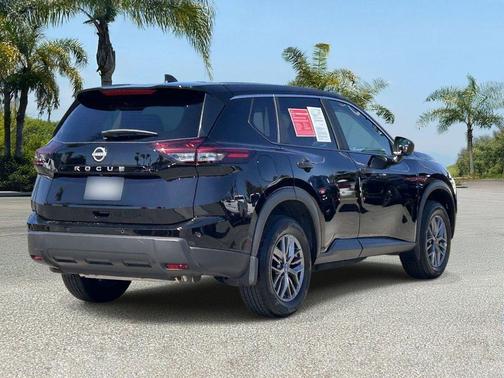 Super Black 2026 Nissan Rogue S