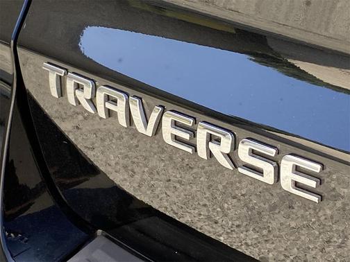 2017 Chevrolet Traverse 2LT