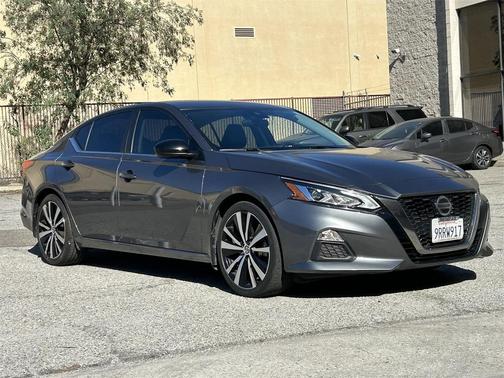 2020 Nissan Altima SR FWD