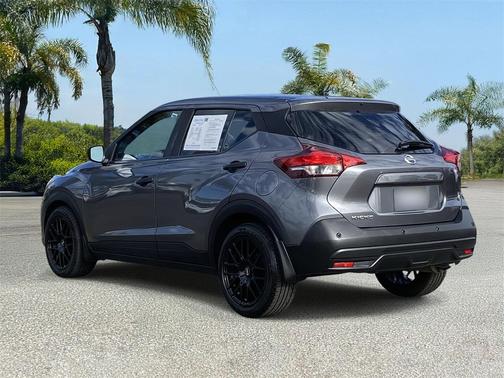 2020 Nissan Kicks S