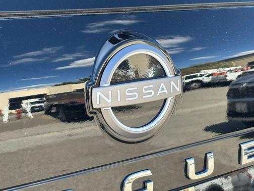 Super Black 2023 Nissan Rogue SV