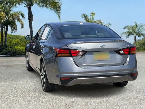 Gun Metallic 2022 Nissan Altima 2.5 SV