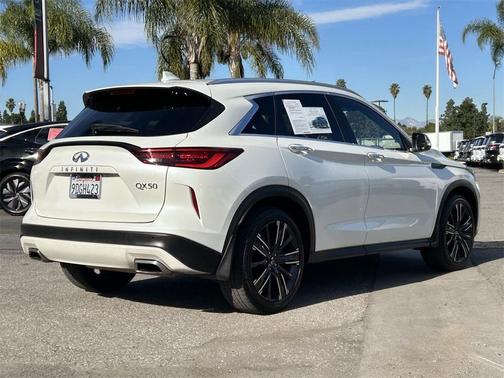 2022 INFINITI QX50 LUXE