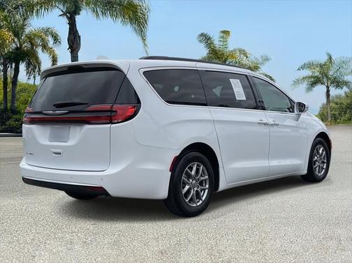 2022 Chrysler Pacifica Touring