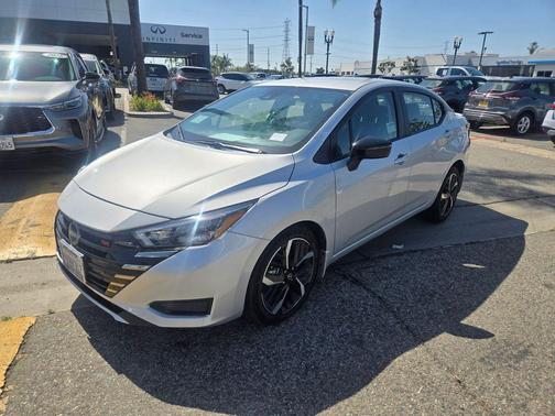Brilliant Silver Metallic 2025 Nissan Versa 1.6 S