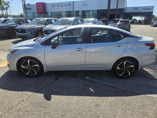 Brilliant Silver Metallic 2025 Nissan Versa 1.6 S