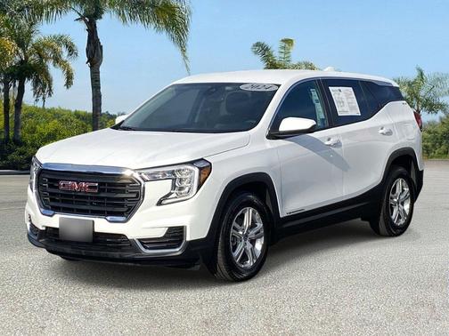 Summit White 2024 GMC Terrain SLE
