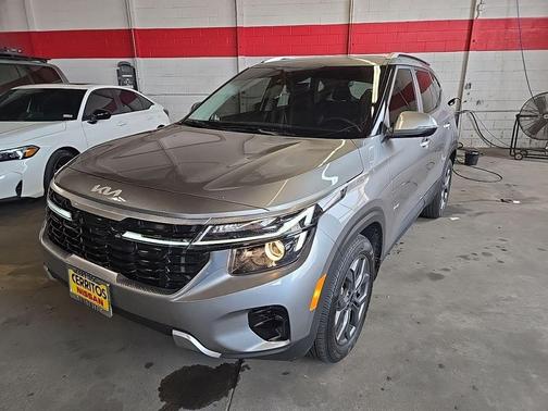 Steel Gray 2024 Kia Seltos S