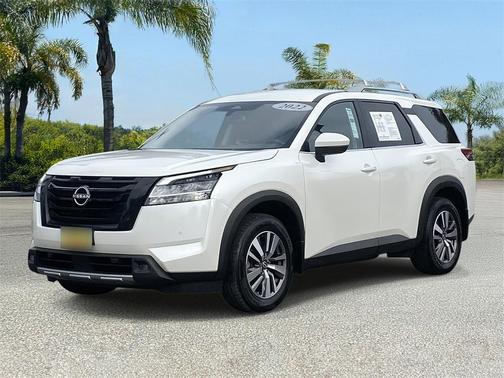 2022 Nissan Pathfinder SL 4WD