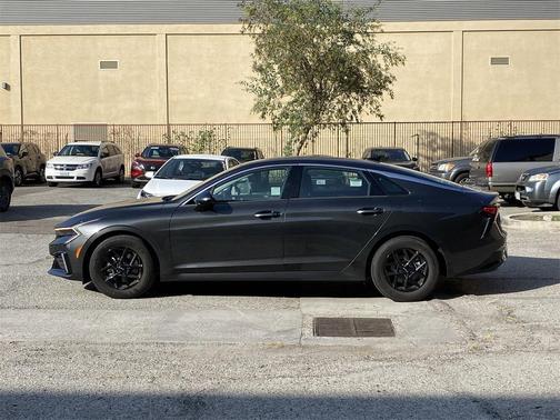 2025 Kia K5 LXS
