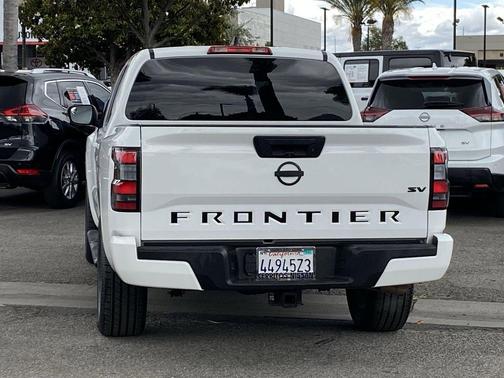 Glacier White 2023 Nissan Frontier SV